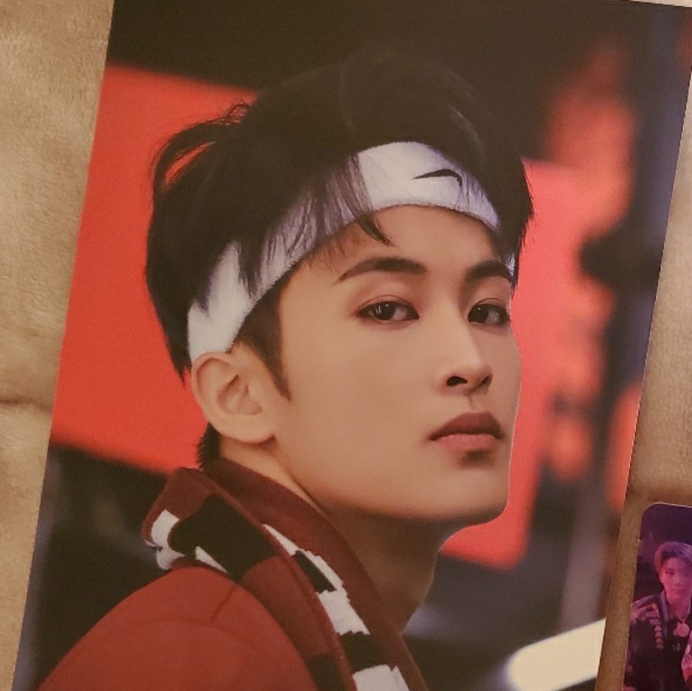 SuperM Super One Mark official